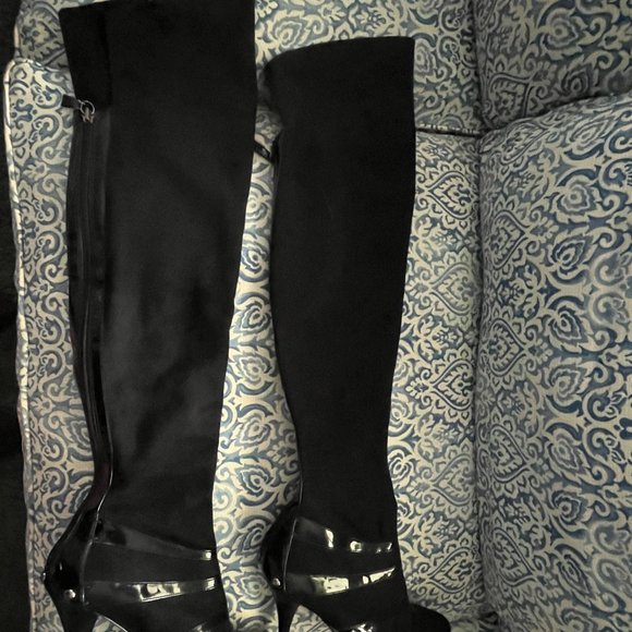 FREE SHIPPING;Boots;high; gorgeous black textures; casual or dressy - Picture 1 of 14
